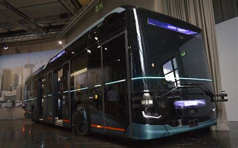 Önvezető Renault busz