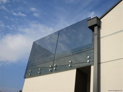 Üveges munkák illusztrációja