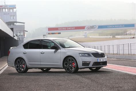 Škoda Octavia RS 230