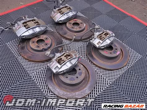 4 dugattyús fékrendszer