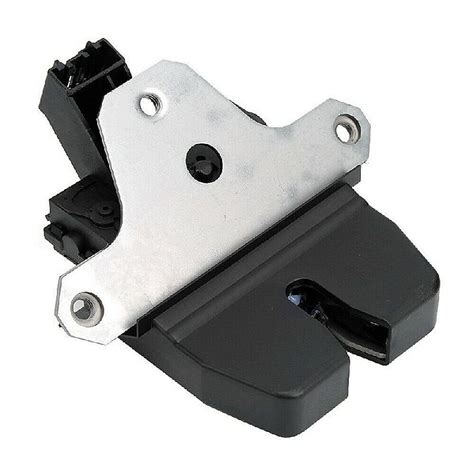 4 pólusú csomagtérajtó zárszerkezet Volvo S40 (MS) és V50 (MW)