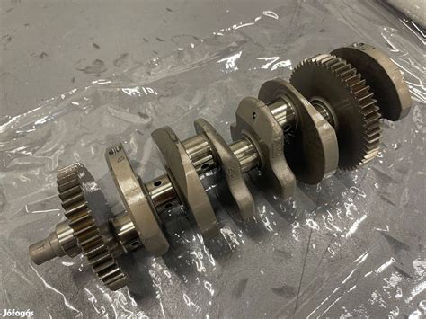 A forgattyús tengely