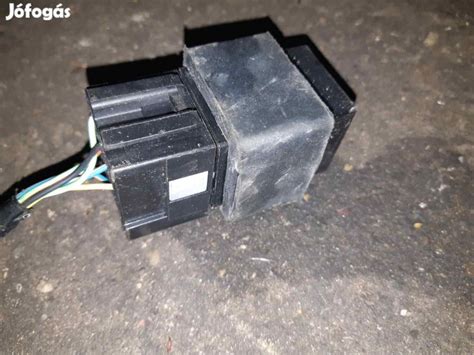 Ablaktörlő relé hibájának jelei