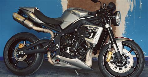 Ace Cafe 675CR Triumph Street Triple