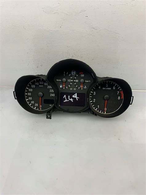 Alfa Romeo 147 műszerfal