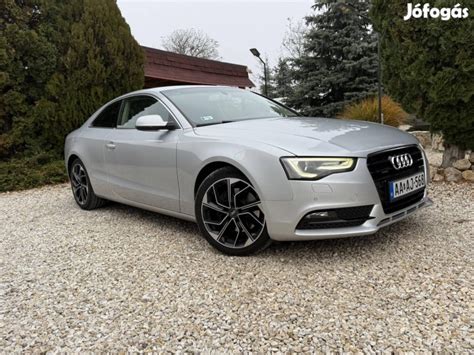 Audi A5 autó