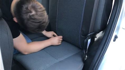 Autó üléshuzat felszerelése