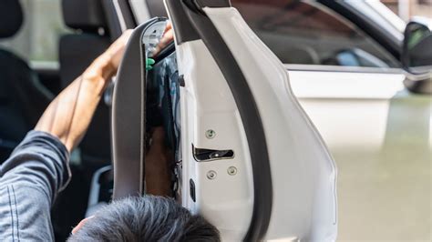 Autó ajtó nem nyílik