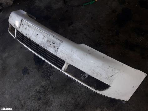 Autó lökhárító alkatrészei