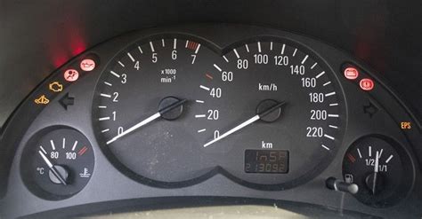 Autó műszerfal LCD kijelzője