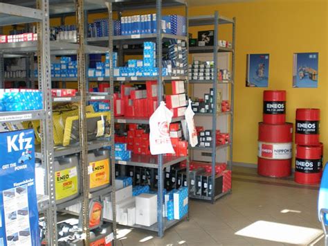 Autóalkatrész kosárban