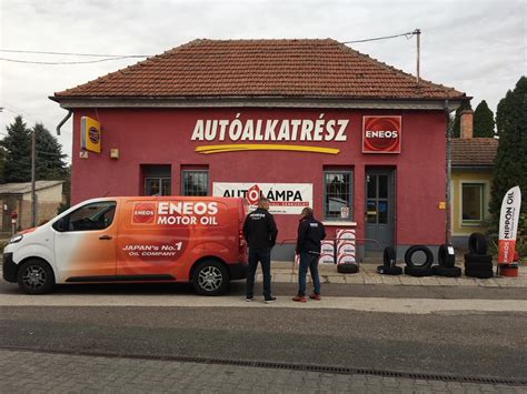 Autóalkatrész szaküzlet