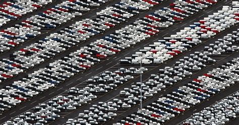 Autóeladási statisztikák