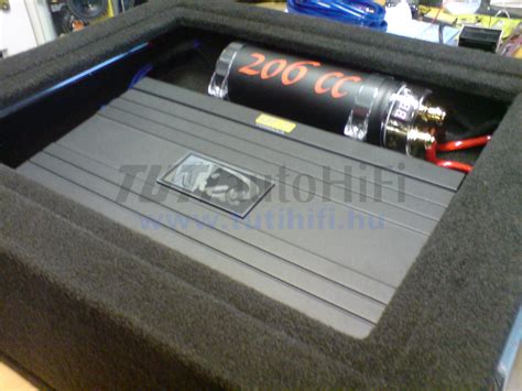 Autóhifi beépítés