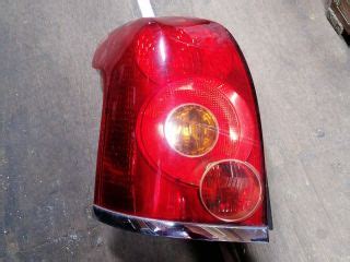 Avensis T25 hátsó lámpa