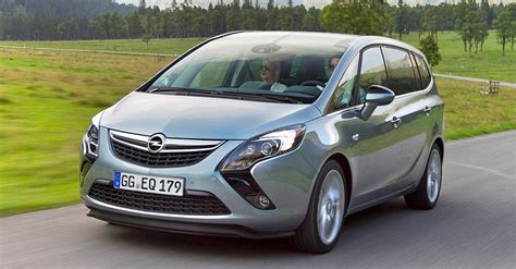 Az Opel Zafira Tourer motortere