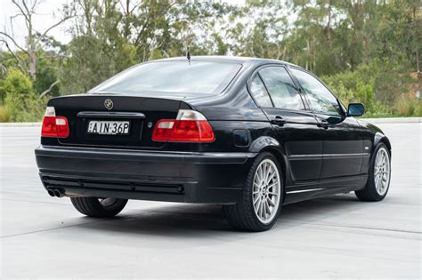 BMW E46 323i
