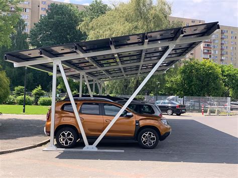 BMW napelemes kocsibeálló