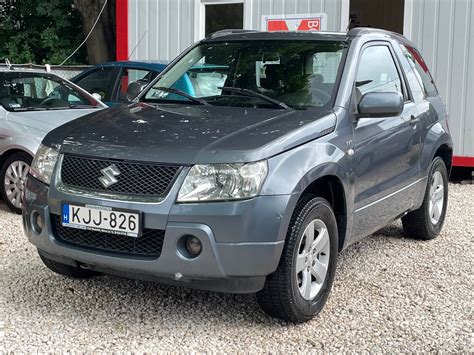 Benzines terepjáró