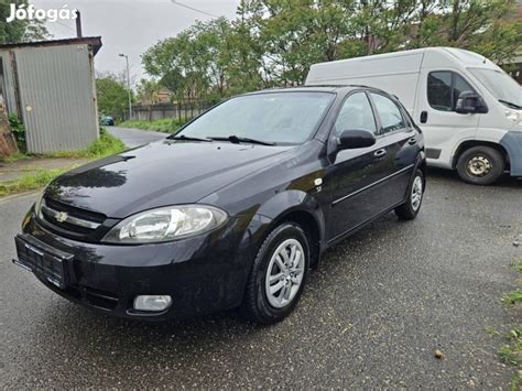 Chevrolet Lacetti autó