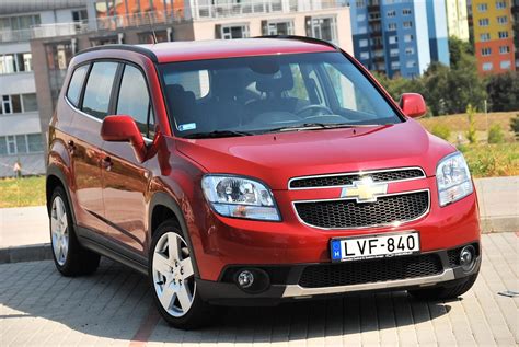 Chevrolet Orlando autó
