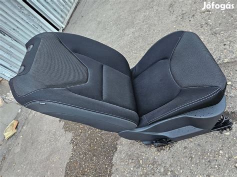 Clio 3 első ülése