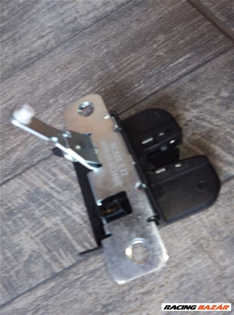 Csomagtér zár hiba