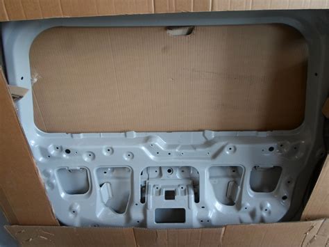 Csomagtérajtó belső borítása