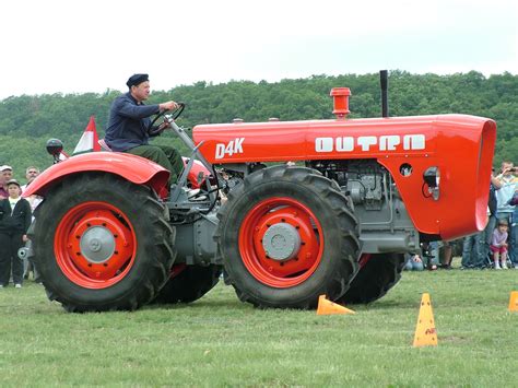 Dutra traktor