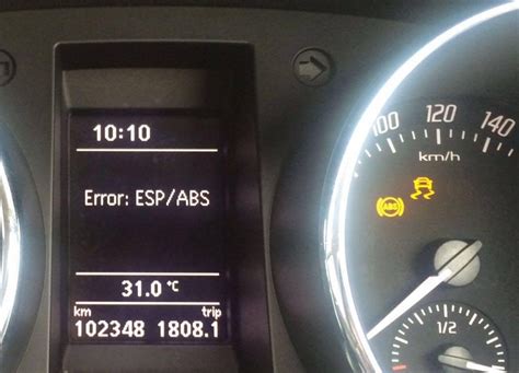 ESP lámpa a műszerfalon