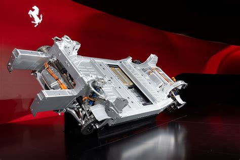 Elektromos Ferrari és Mercedes