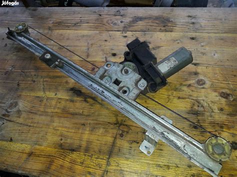 Elektromos ablakemelő alkatrészei