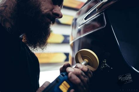 Embléma eltávolítás