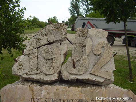 Emlékmű az 1992-es vasúti baleset áldozatainak emlékére