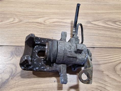 Féknyereg robbantott ábrája