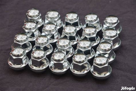 Felnicsavar borítás