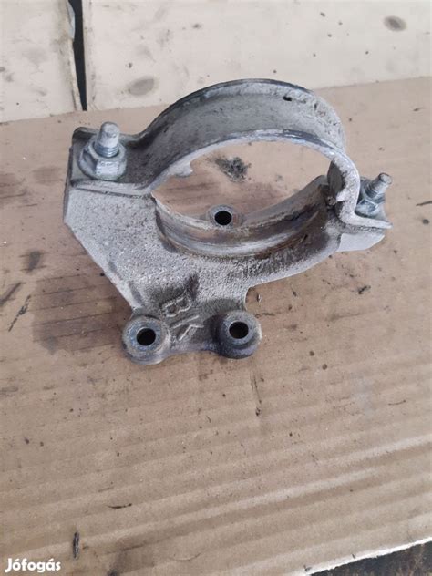 Feltengely tartó bak cseréje