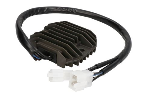 Feszültségszabályzó