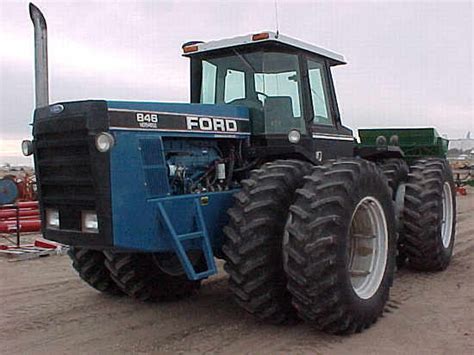Ford 846 Versatile traktor
