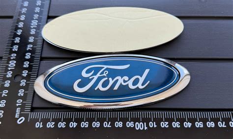 Ford Embléma Evolúciója