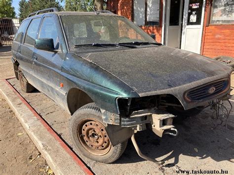 Ford Escort alkatrészek