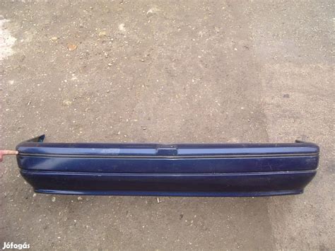 Ford Escort hátsó lökhárító javítási folyamata