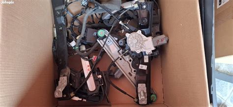 Ford Focus ajtókárpit