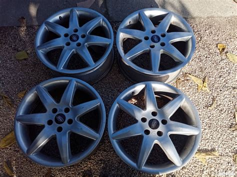 Ford Focus autó alufelnivel