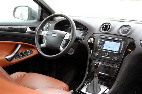 Ford Mondeo II belső tér