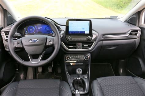 Ford Puma belső tér
