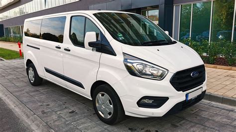 Ford Transit kisbusz
