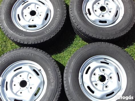 Ford Transit lemezfelni és gumiabroncs