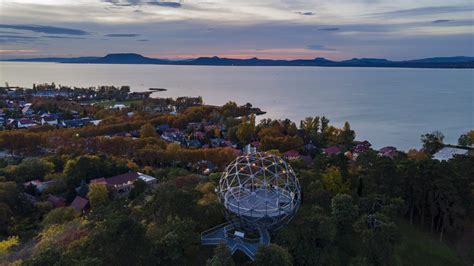 Gömbkilátó Balatonbogláron