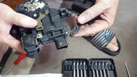 Golf 4 csomagtér ajtó zár